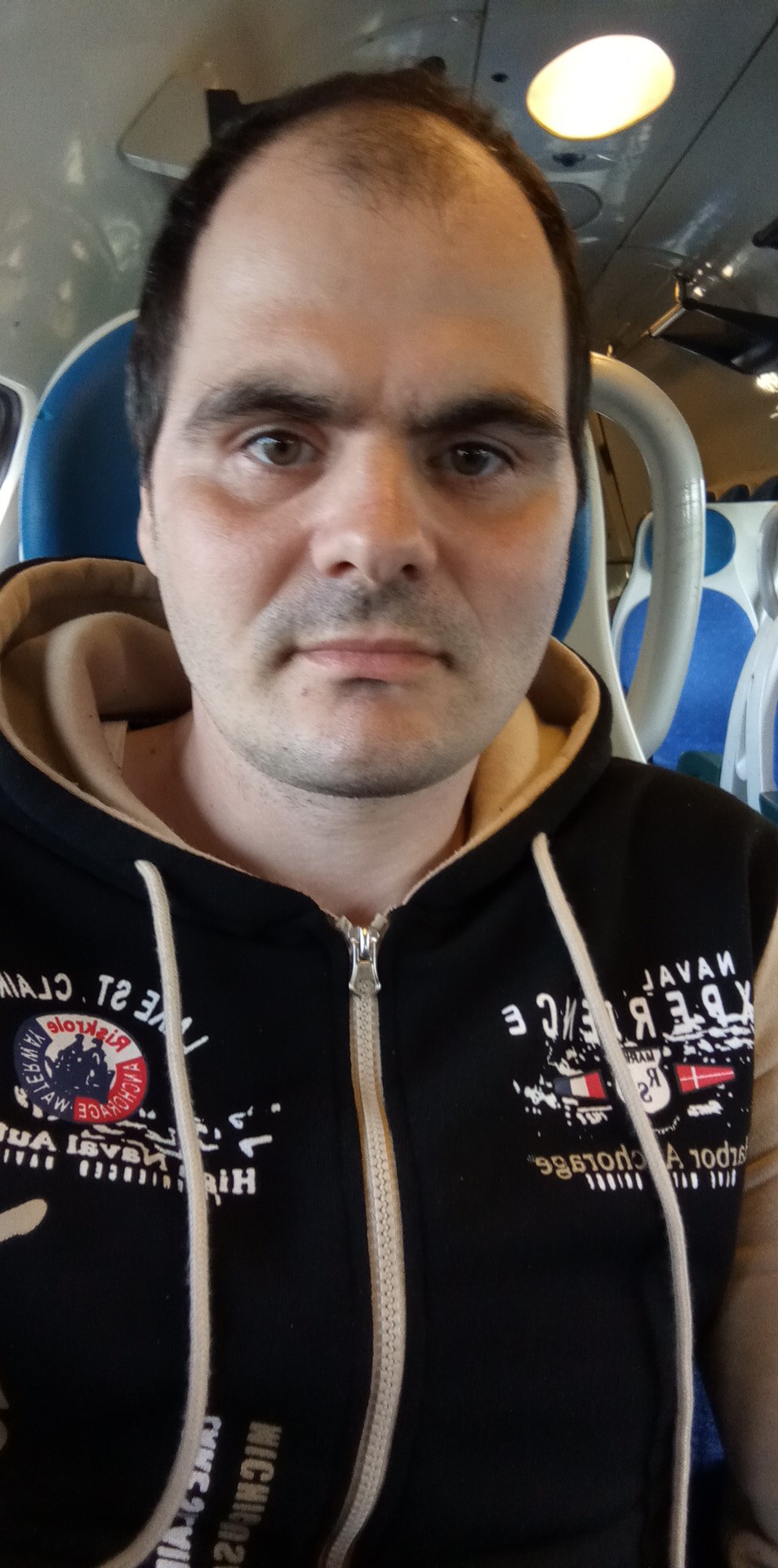 Galați - Escorta Sexy - Eu sunt Marian din Tudor Vladimirescu jude?ul Gala?i sunt doar activ sunt în c?utarea unui pasiv care s? îmi fac? toate pl?cerile doresc persoane care s? fac? cu adev?rat a?tept mesaje pe WhatsApp sau la telefon cei care doresc cu adev?rat s? o facem