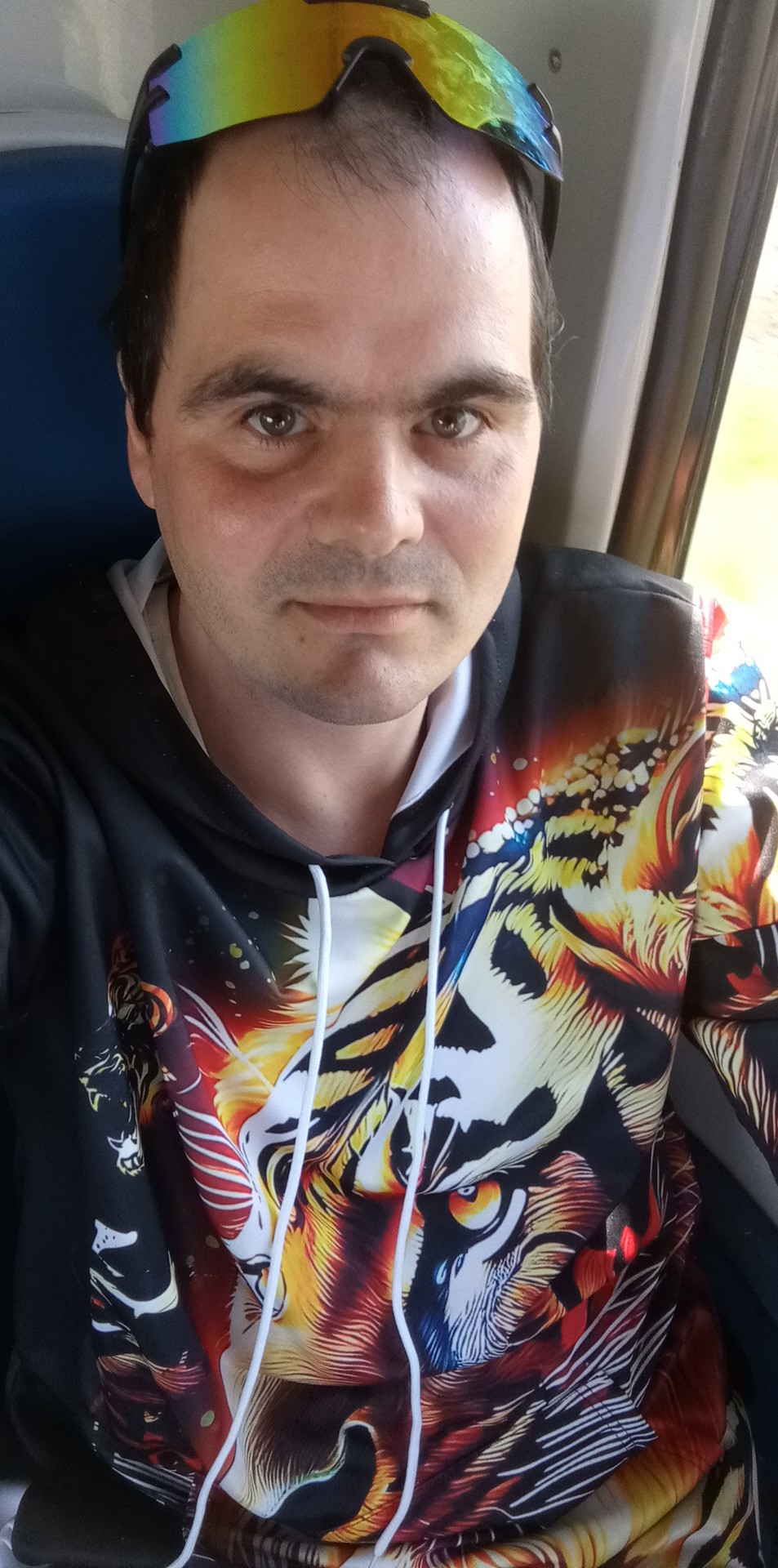 Galați - Escorta Sexy - Eu sunt Marian din Tudor Vladimirescu jude?ul Gala?i sunt doar activ ?i îmi place s? o dau la supt foarte mult cu tot cu sperm? ?i când este culcat? ?i îmi place s? te pun capr? ?i s? te fut adânc