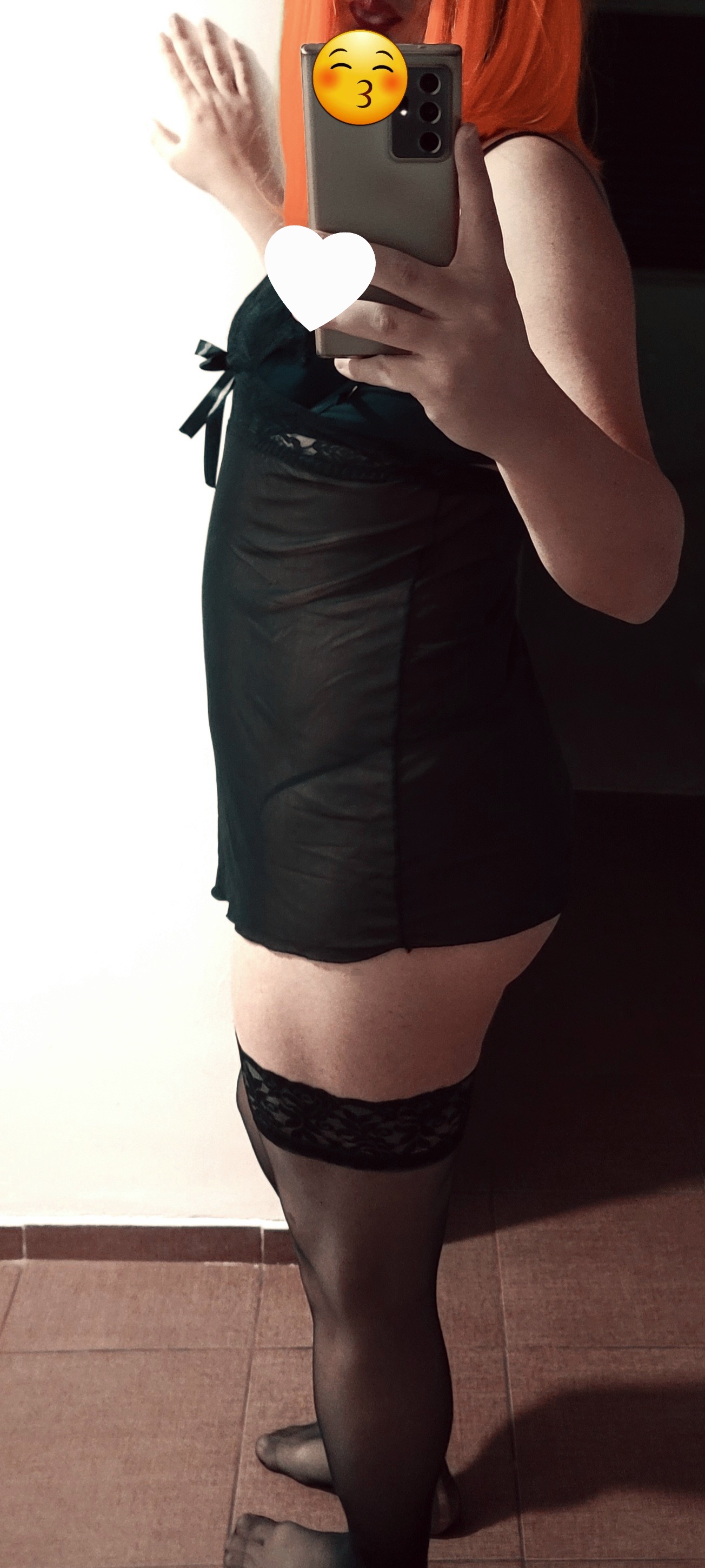 Bucuresti - Escorta Sexy - Buna! Sunt Ema, o travestita dulce, finuta si nimfomana, gata sa te rasfete asa cum meriti.  Ador barbatii dotati si eleganti care vor sa incerce o noua experienta.  Sunt singura in locatie.  Hai sa te relaxezi in compania mea.  Detalii pe whats app. 