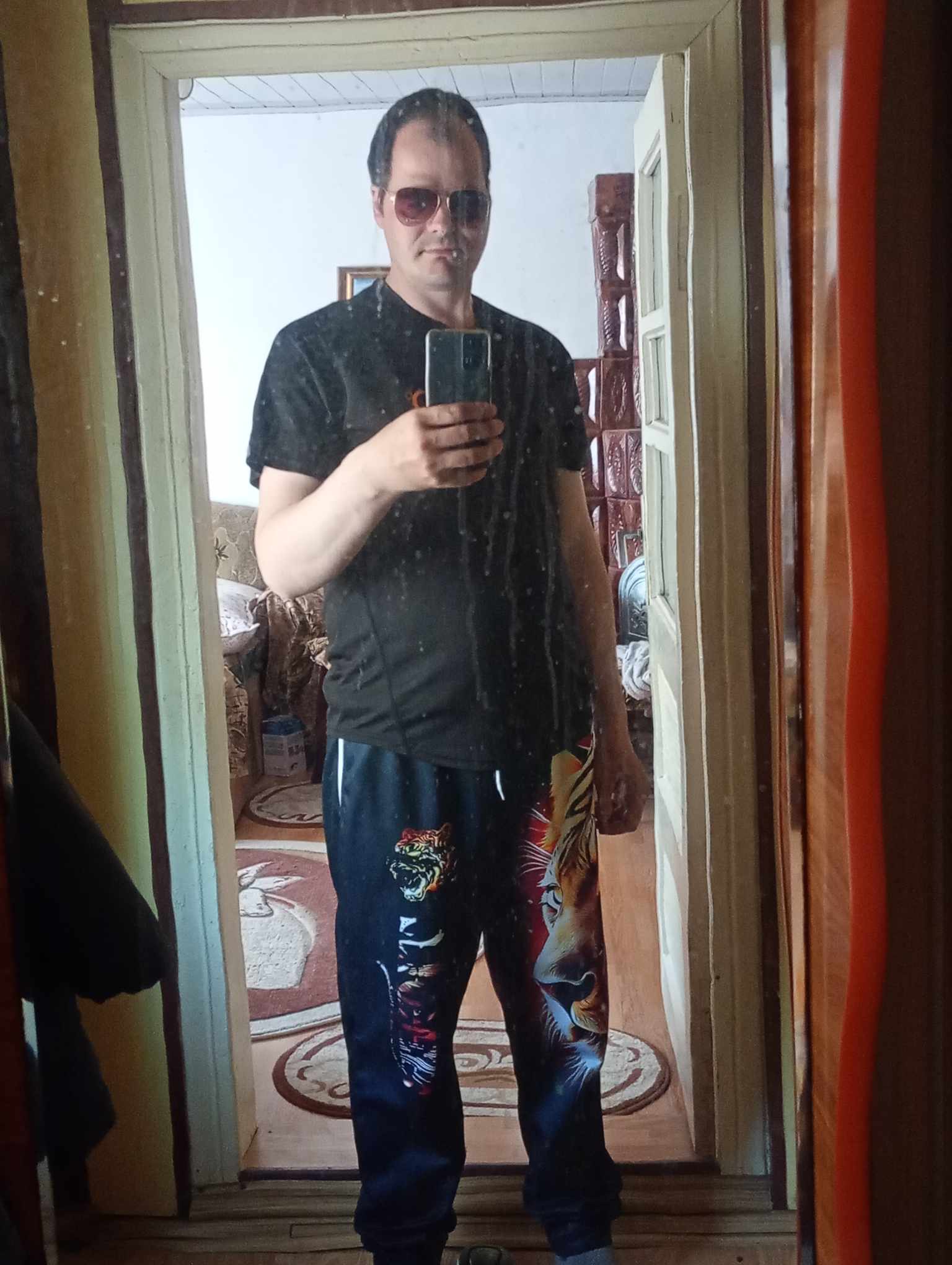 Galați - Escorta Sexy - Eu sunt Marian din Tudor Vladimirescu jude?ul Gala?i sunt în c?utarea unui pasiv care s? îmi fac? toate pl?cerile doresc persoane serioase îmi place s? te pun în genunchi ?i s? o sugi adânc s? te ?in cu mâinile de cap ?i s? o sugi foarte mult îmi place s? te pun ?i capr? s? te ?i fut în cur pentru mai multe detalii a?tept mesaje pe WhatsApp sau la telefon