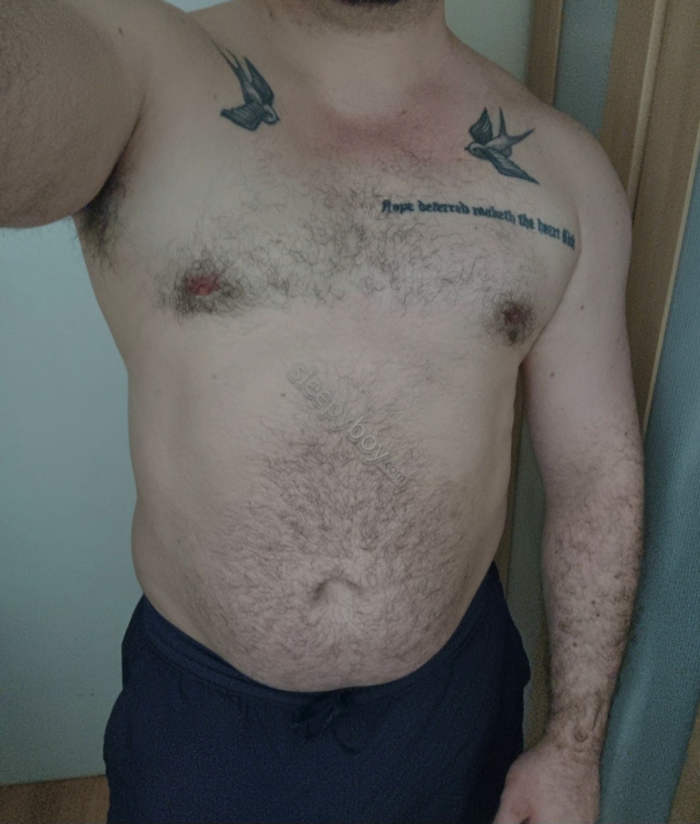 Escorte Sexy - Bucuresti - Versatil nou în ora?, ofer clipe de neuitat domnilor care ?tiu ce vor.  .  .  va a?tept pe whatsapp