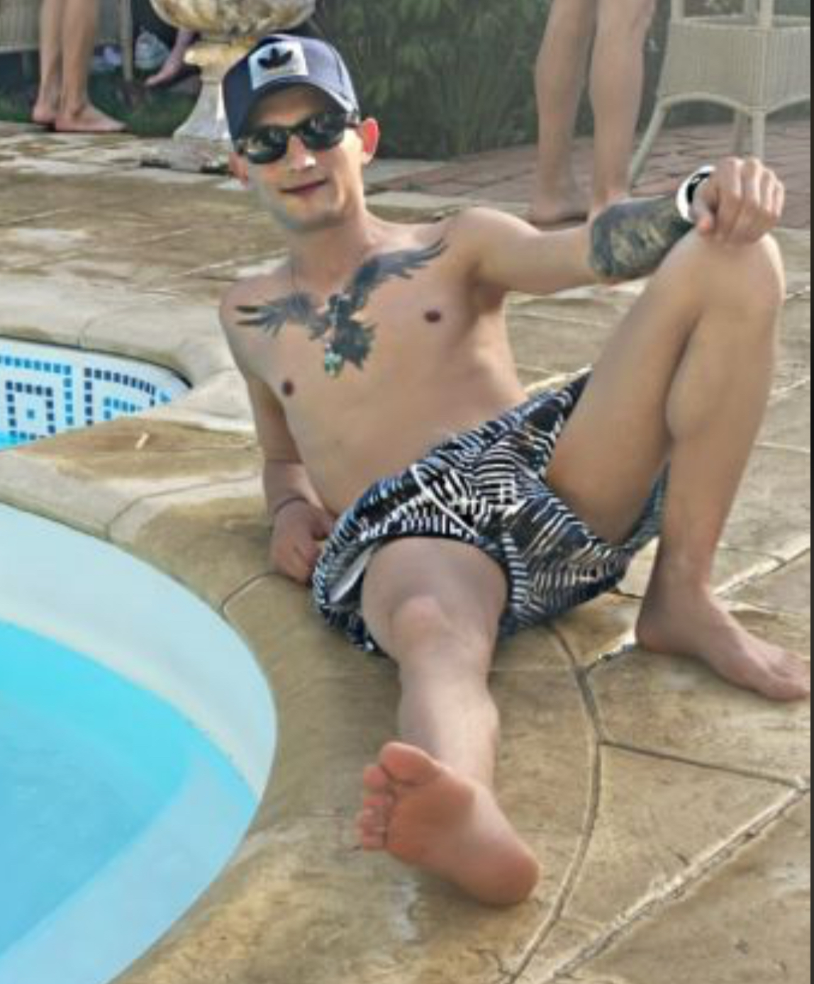 Bucuresti - Escorta Sexy - Salut, ma numesc David , 28 ani , activ cu locatie .  Va ofer masaj de relaxare erotic si multe alte fantezii, trebuie doar sa fi decis ce vrei! Nu raspund la numere private ! Nu trimit poze xxx! Cei ce au pofta de caterinca vor fi blocati! Mai multe detalii va astept la telefon sau whatsApp! Multumesc