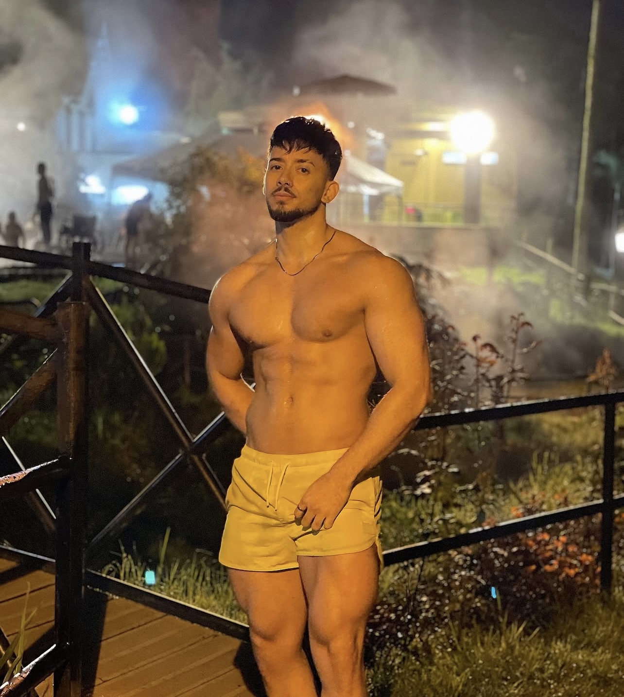 Pitesti - Escorta Sexy - Escorta senzuala iti pot oferi companie, masaj de relaxare, intr-o ambianta placuta, clipe linistite la domiciliul meu sau al tau.  Astept domni seriosi si manierati.  Detalii la telefon