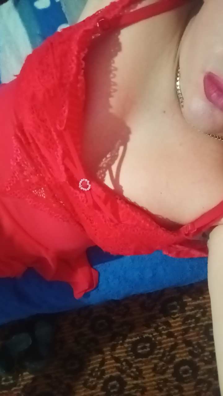 Buzau - Escorta Sexy - Escorta senzuala iti pot oferi companie, masaj de relaxare, intr-o ambianta placuta, clipe linistite la domiciliul meu sau al tau.  Astept domni seriosi si manierati.  Detalii la telefon