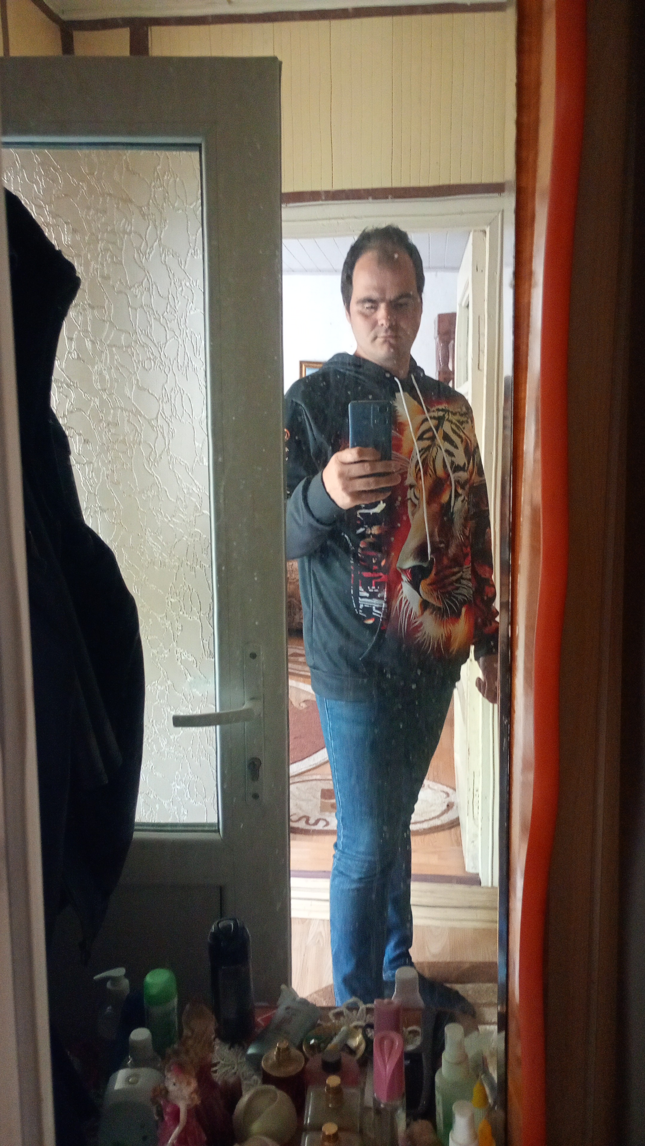 Galați - Escorta Sexy - Salutare eu sunt Marian din Tudor Vladimirescu jude?ul Gala?i îmi place foarte mult s? o dau la supt cu tot cu sperm? ?i când este culcat? îmi place s? te pun capr? s? te ?i fut dar vreau ceva realitate s? ne întâlnim s? ne sim?im bine pentru mai multe detalii a?tept mesaje pe WhatsApp sau la telefon