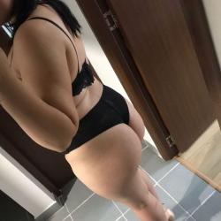 Escorte Sexy - Bucuresti - Escorta senzuala iti pot oferi companie, masaj de relaxare, intr-o ambianta placuta, clipe linistite la domiciliul meu sau al tau.  Astept domni seriosi si manierati.  Detalii la telefon