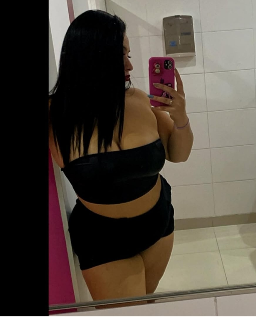 Escorta Sex - Escorta manierata am revenit.  Ofer companie si masaj terapeutic facut cu creme si uleiuri aromate domnilor manierati intr-o locatie discreta.  Locuri de parcare si ac.  Detalii la telefon.  - Telefon: 0730549092 