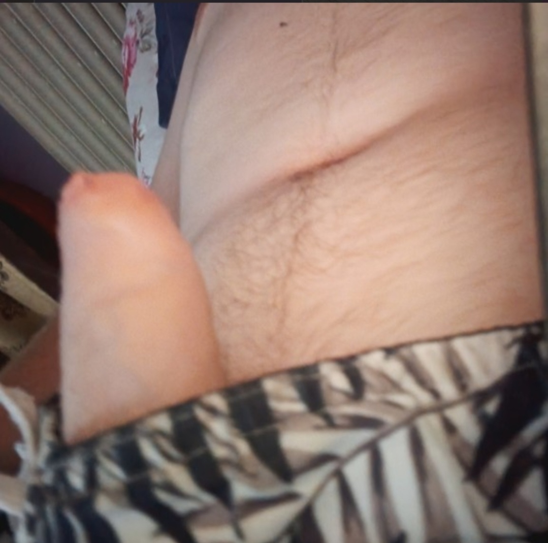 Escorte Sexy - Iași - Dau juc?ria doar la supt, m? travestesc.  Dac? vrei o acadea dulce ?i-o dau pe a mea.  Pre?ul este negociabil. 