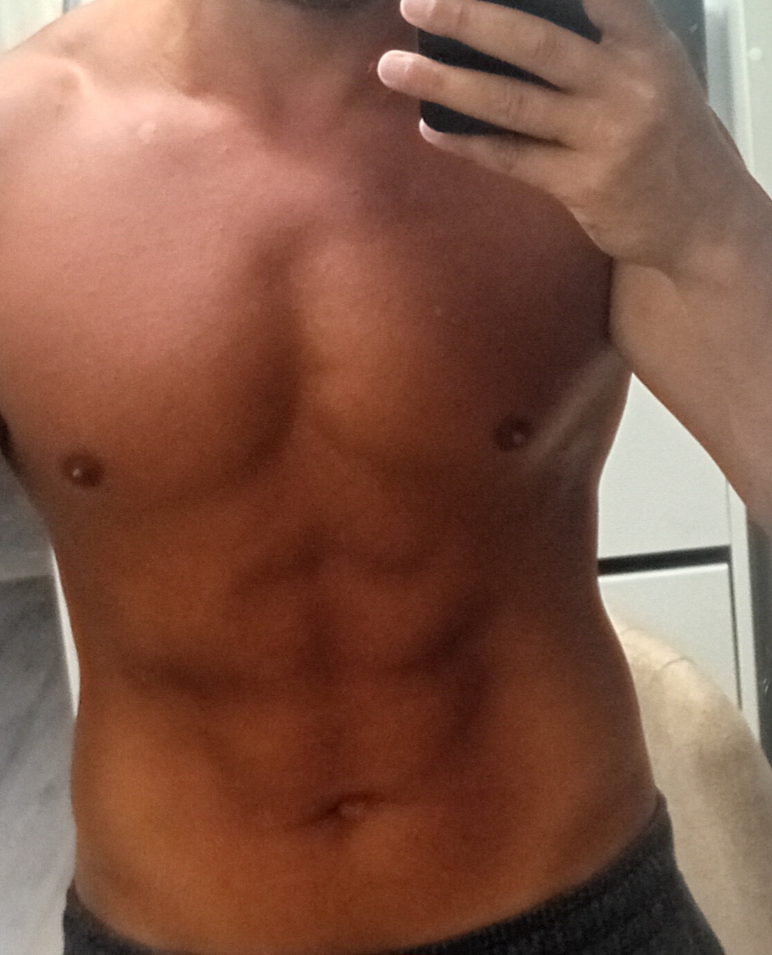 Escorte Sexy - Mamaia - Ielegant nteresat de un b?iat tân?r din constanta