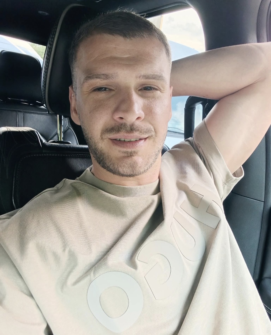 Escorte Sexy - Bucuresti - Iti pot oferi companie, masaj de relaxare, intr-o ambianta placuta, clipe linistite la domiciliul meu sau al tau.  Astept domni seriosi si manierati.  Detalii la telefon