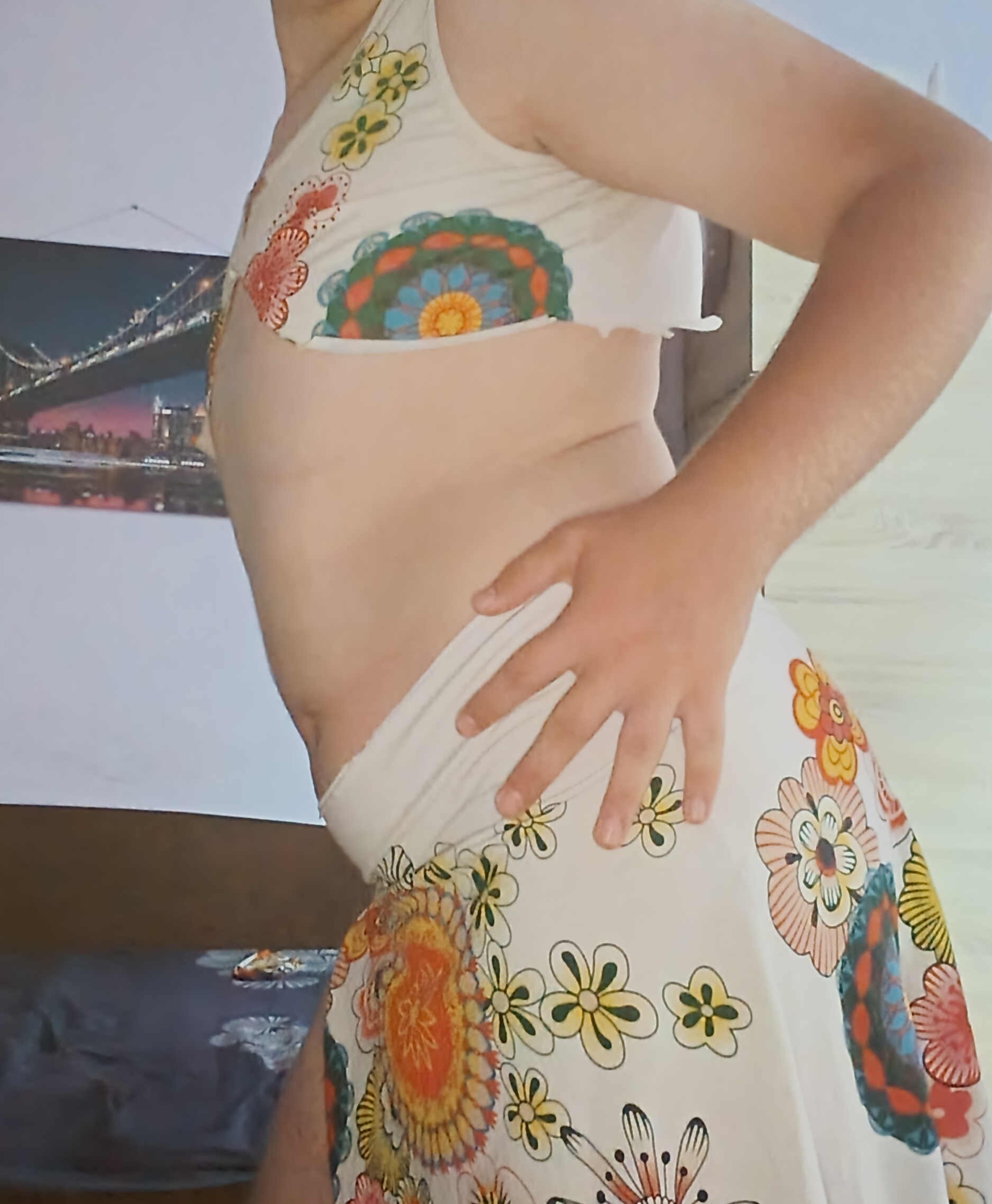 Escorte Sexy - Iași - Ofer servicii domnilor de orice varsta.  Dau acadeaua la supt, fac striptease si ba pute?i baga sculele in mine.  M? travestesc sexy. 