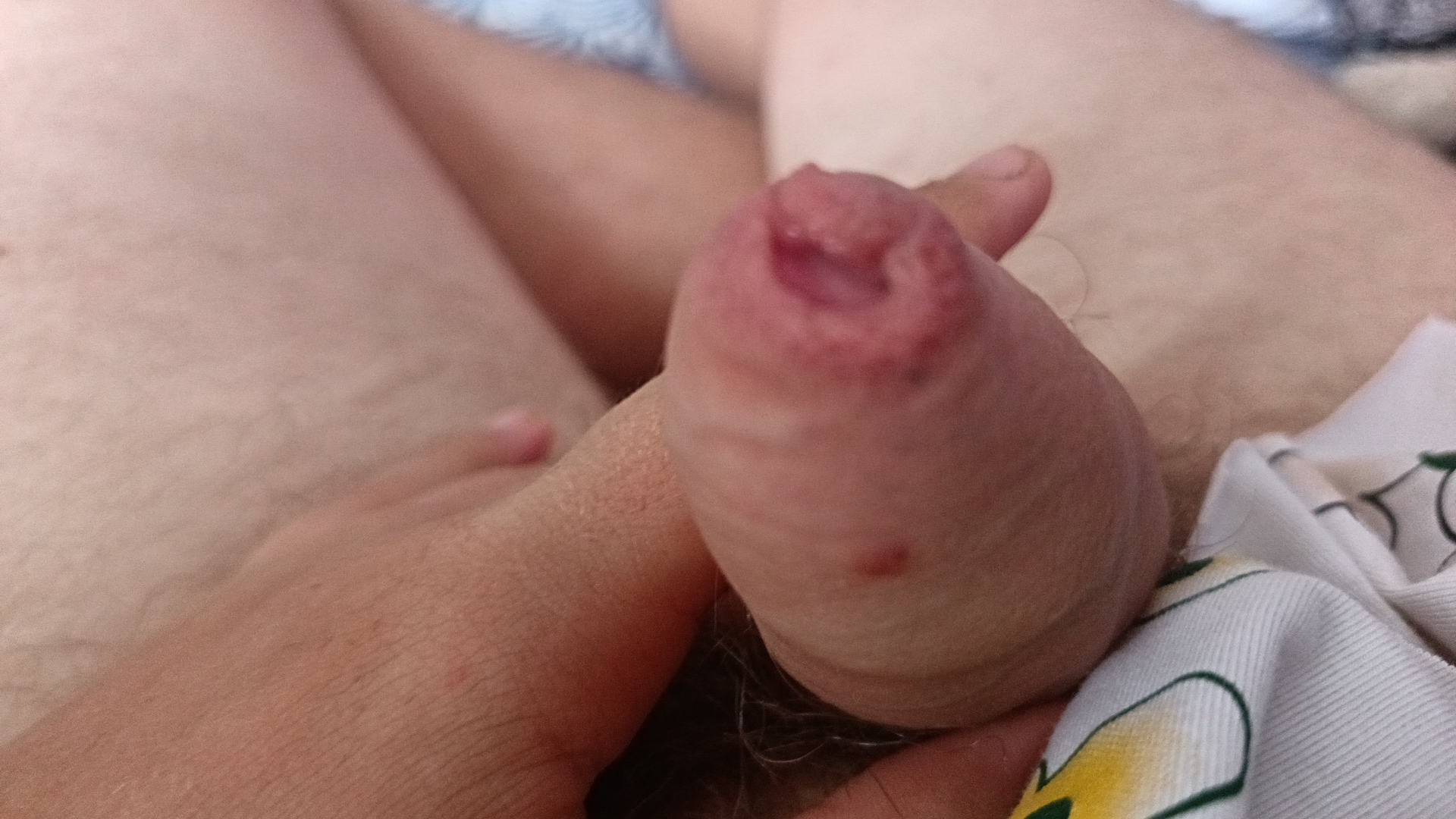 Iași - Escorta Sexy - Escorta pentru b?rba?i dornici de acadeaua mea.  Ofer servicii complete.  Fac ?i striptease ?i m? ?i travestesc sexy.  Scrie?imi pe WhatsApp sau sunati la num?rul de telefon.  Eu lucrez doar noaptea. 