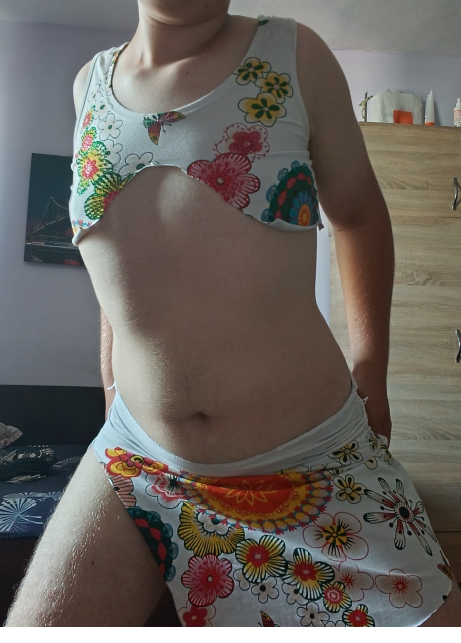 Iași - Escorta Sexy - Escort? pentru b?rba?i dornici de aventur?.  Satisfac orice fantezie.  M? travestesc sexy.  Scrie?imi pe WhatsApp sau suna?i la num?rul de telefon.  Fac ?i striptease.  Cer ?i ofer discre?ie ?i seriozitate.  Am loca?ie. 