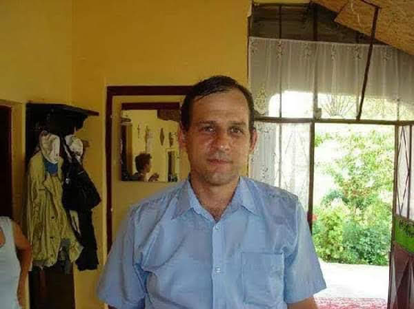 Escorte Sexy - Bucuresti - TINAR GAY 37 DE ANI, 1, 79M.  79KG CAUT CUPLU CASATORITI, TINAR GAY SINGUR SAU TRANSEXUALA IN VEDEREA UNEI RELATII DE VIITOR NU AM LOCATIE