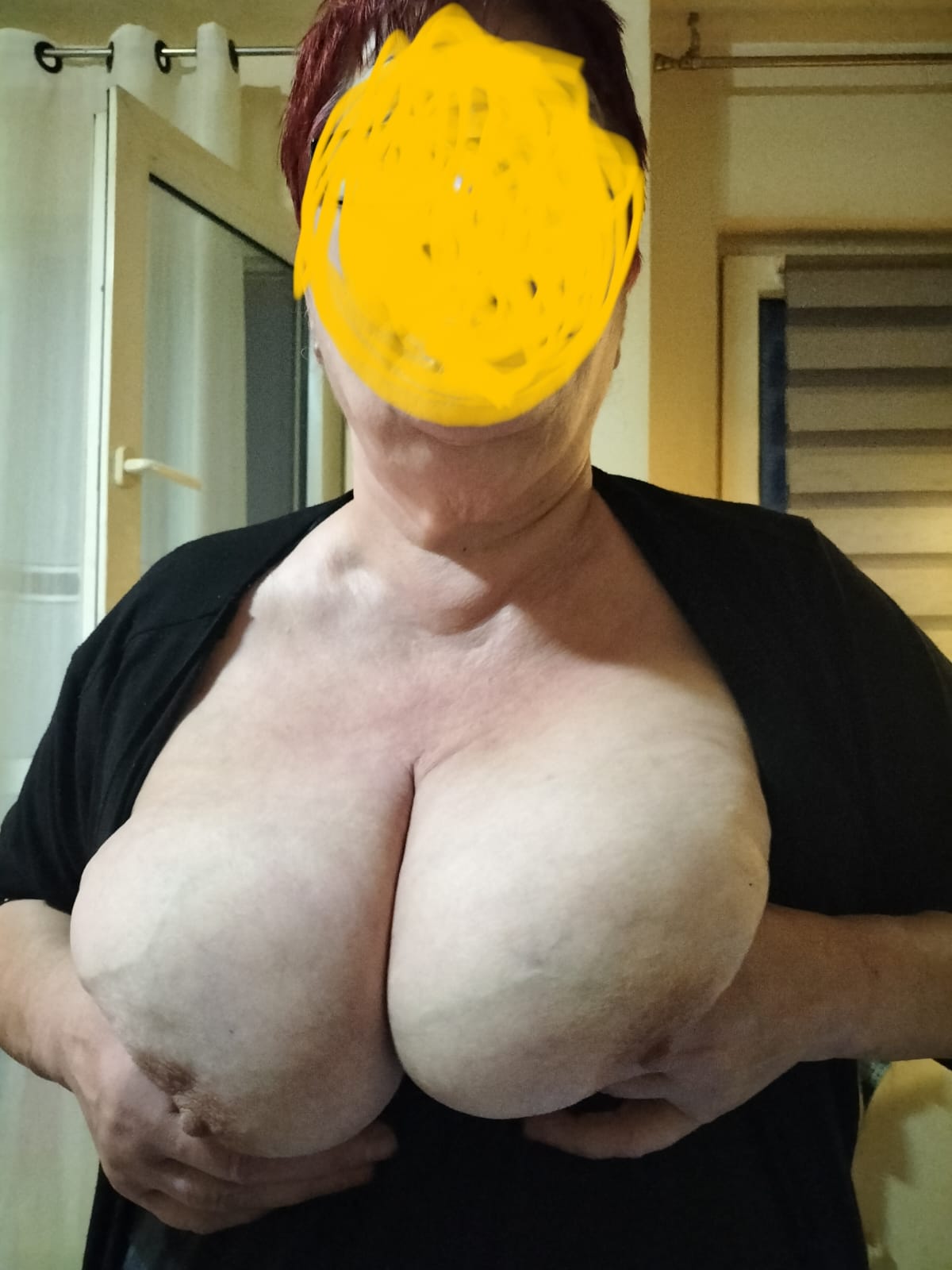 Escorta Sex - Matura ofer servici de calitate și un mic masaj de relaxare contra cost domnilor manierați detali watap - Telefon: 0723122236 