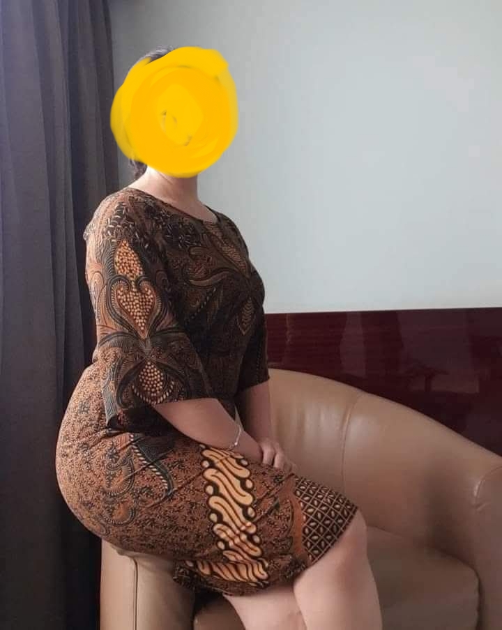 Escorta Sex - Doamna ofer servici și un mic masaj de relaxare la mine in locație contra cost domnilor manierați nu răspund la Nr privat detali tel sau watap - Telefon: 0735457925 