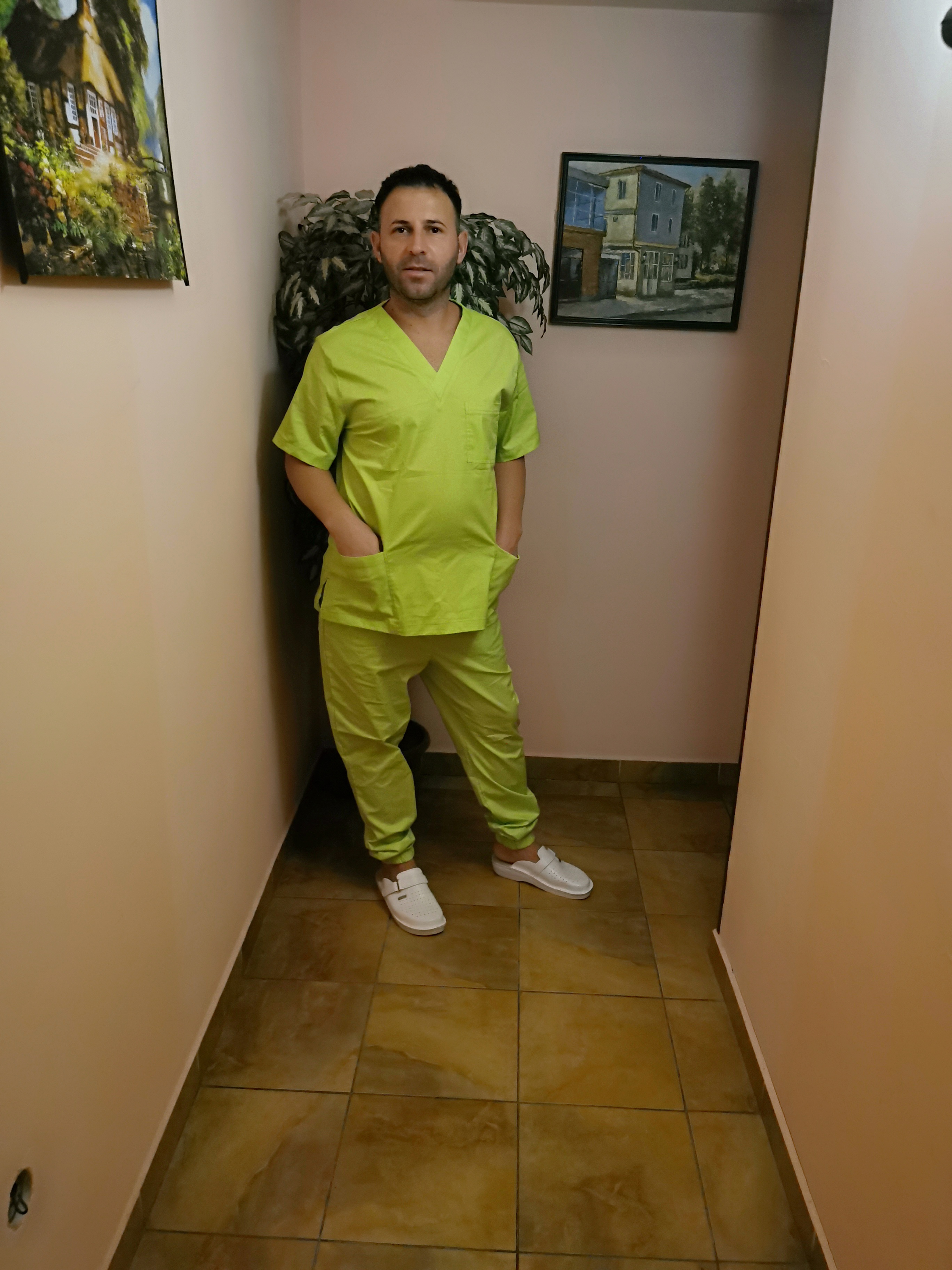 Escorta Sex - Escorta sexy si atenta la detalii te astept la mine domn serios sa-ti ofer cele mai bune servicii de companie, masaj de relaxare, body cu creme si uleiuri parfumate, esti un domn caruia ii place atmosfera atunci suna-ma, nu iti va parea rau.  Detalii la telefon LUNI SUNT CU MASAJUL PE CONSTANȚA LA LOCAȚIE SUNT TOATE CONDIȚIILE ȘI DISCREȚIE MAXIMA MASAJ ȘI CLIPE DE NE UITAT BUCI SILICONATE - Telefon: 0757640335 