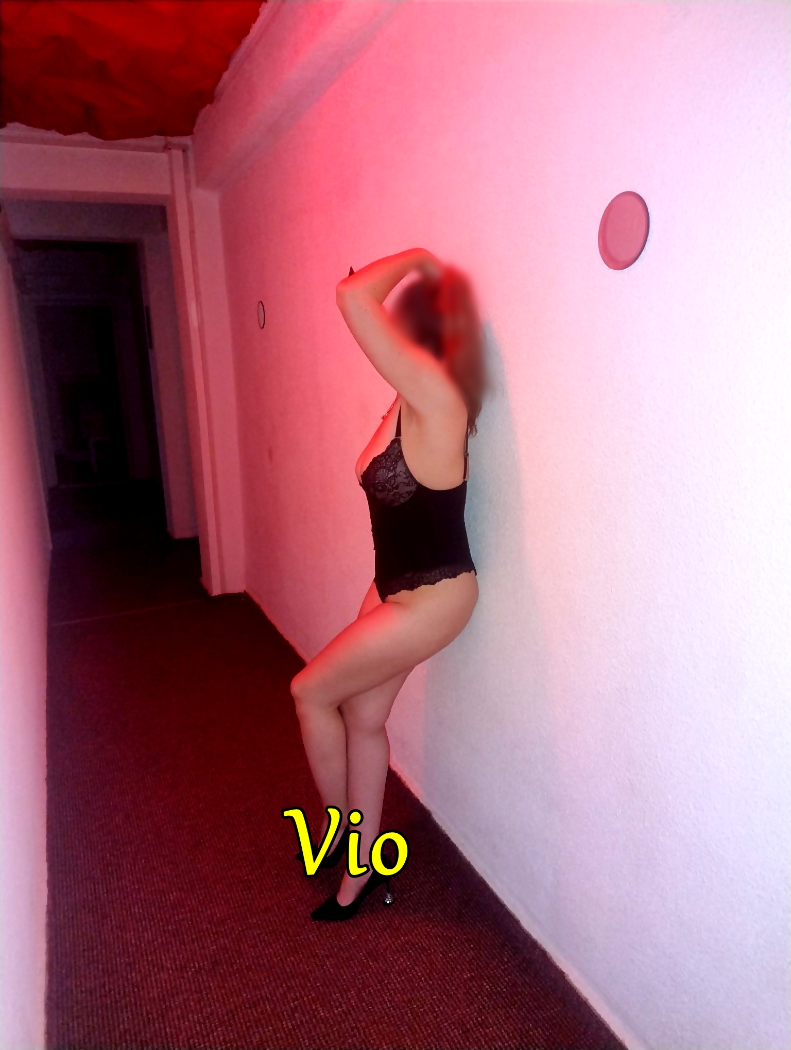 Escorta Sex - Escorta senzuala iti pot oferi companie, masaj de relaxare, intr-o ambianta placuta, clipe linistite la domiciliul meu sau al tau.  Astept domni seriosi si manierati.  Detalii la telefon - Telefon: 0737492822 